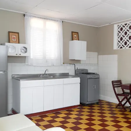 Cerca Al Mar Y Al Aeropuerto Apartamento *